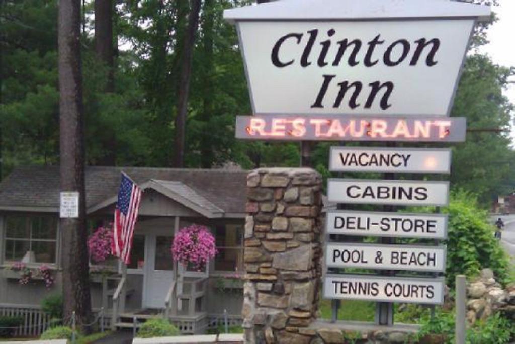 The Stone Gate Resort Lake George Exterior photo