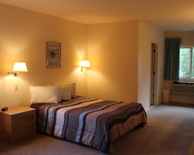 The Stone Gate Resort Lake George Exterior photo